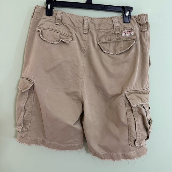 Abercrombie & Fitch Tan distressed baggy Cargo Shorts vintage waist 36 - Picture 2 of 11